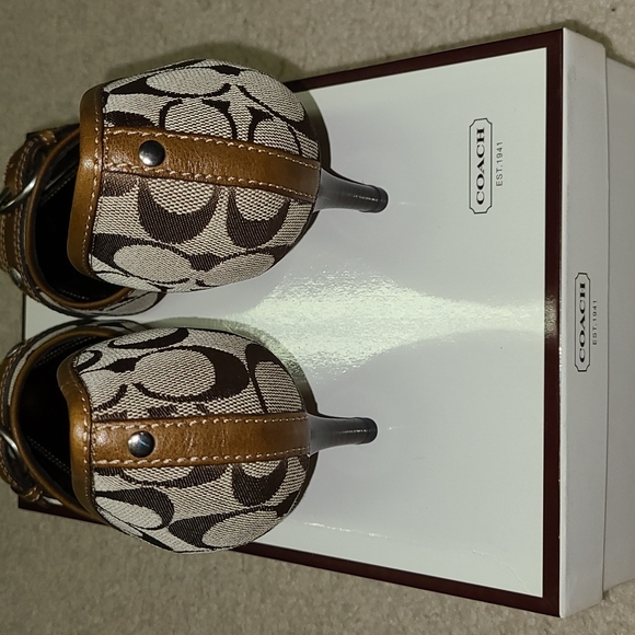 🆕️ *RARE* Coach Alecksa Sig Heels Size 10 - Picture 3 of 7